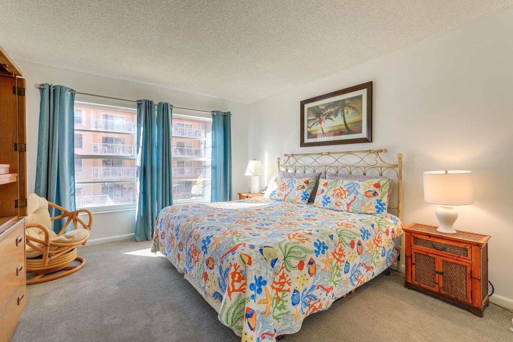 Central Cocoa Beach Condo With View, Steps To Beach! Luaran gambar