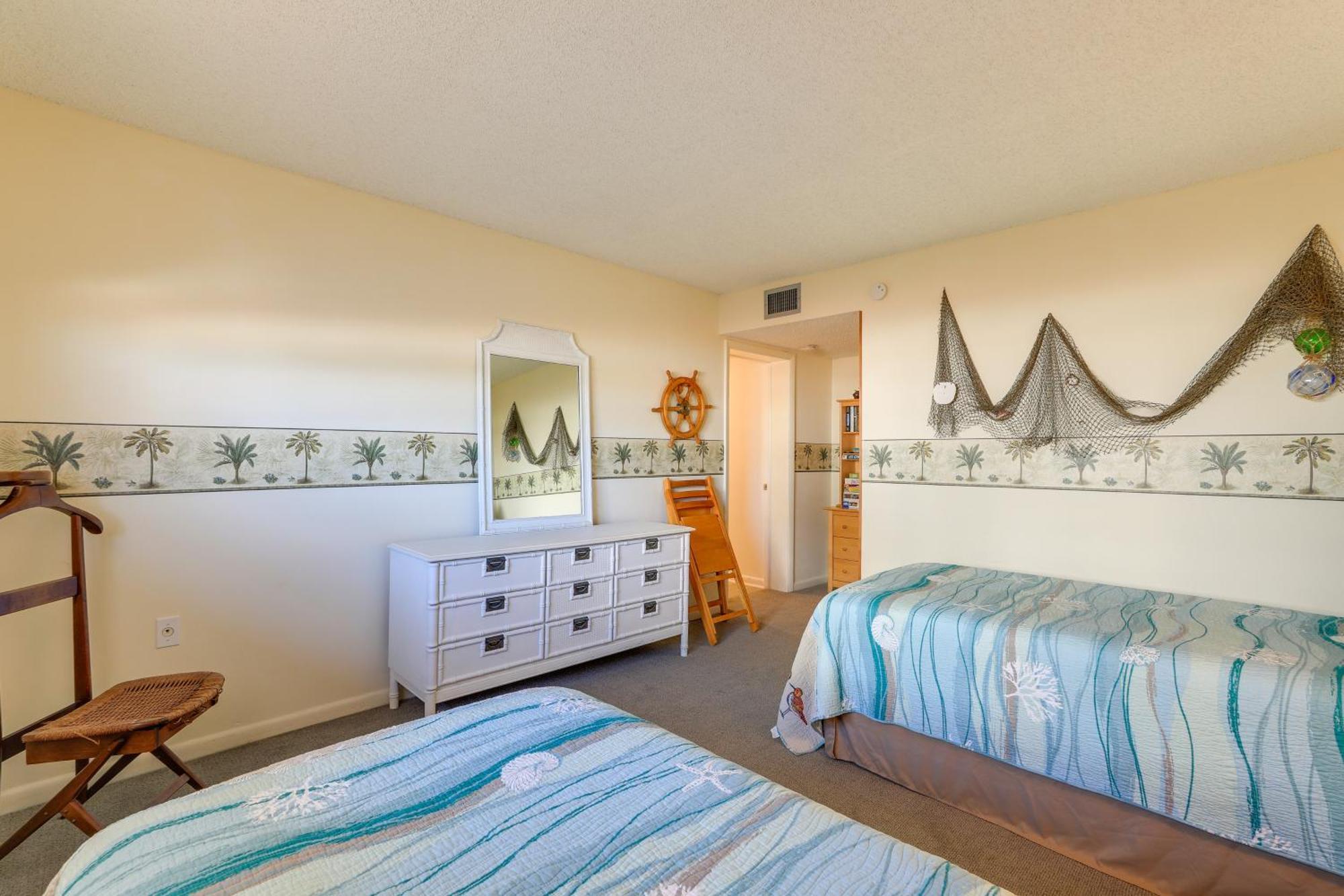 Central Cocoa Beach Condo With View, Steps To Beach! Luaran gambar