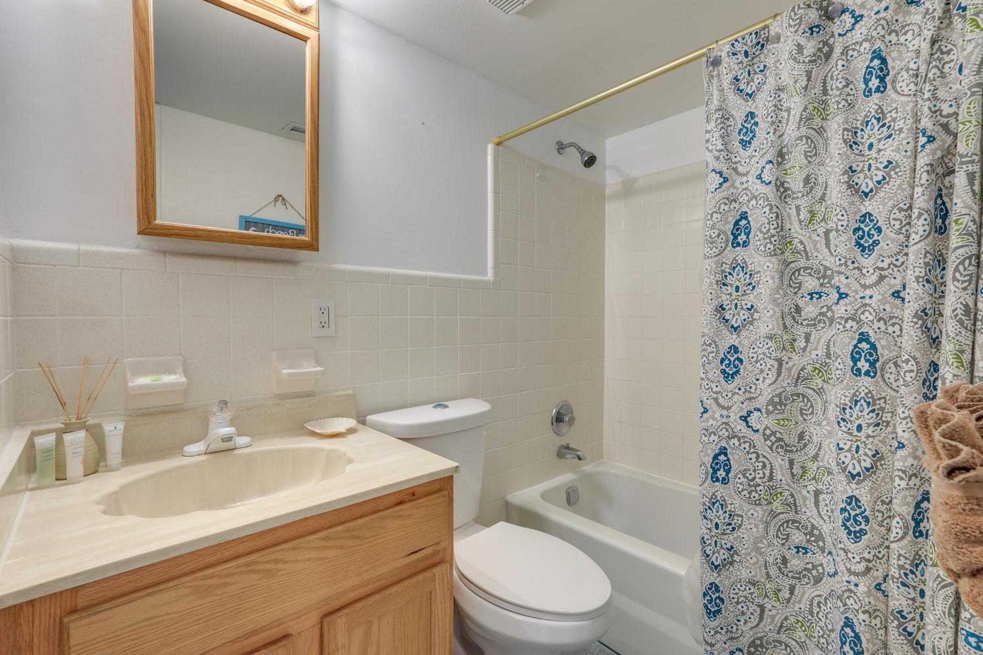 Central Cocoa Beach Condo With View, Steps To Beach! Luaran gambar