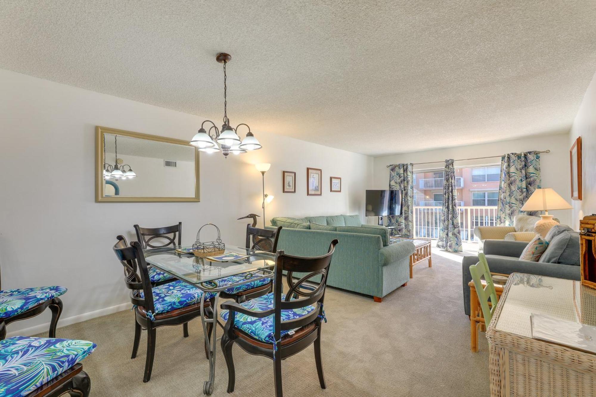 Central Cocoa Beach Condo With View, Steps To Beach! Luaran gambar